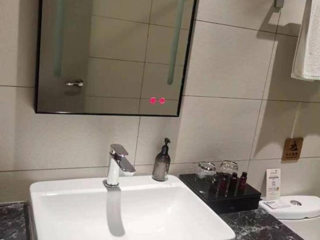 Home Inn Kunming Baita Road 쿤밍 외부 사진