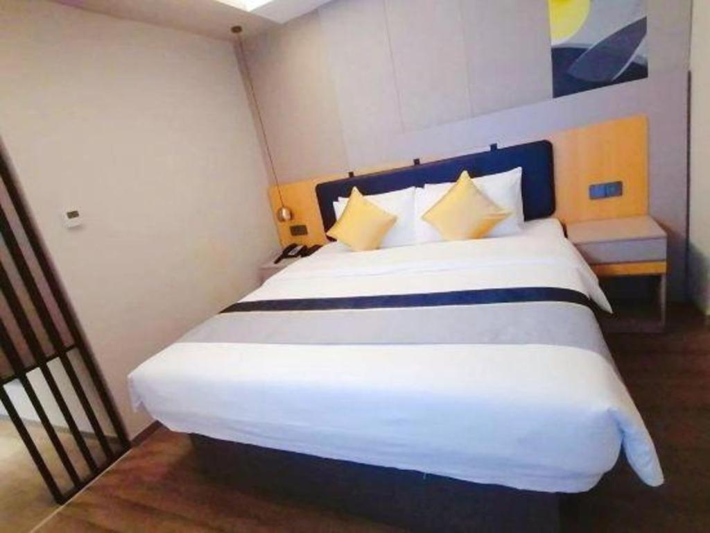 Home Inn Kunming Baita Road 쿤밍 외부 사진