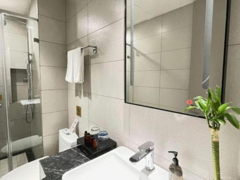 Home Inn Kunming Baita Road 쿤밍 외부 사진